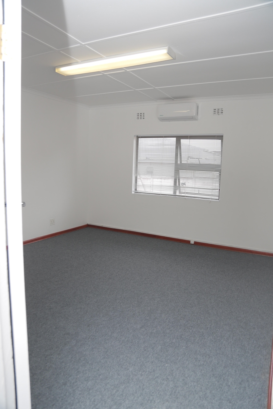 To Let commercial Property for Rent in Beacon Bay North Eastern Cape